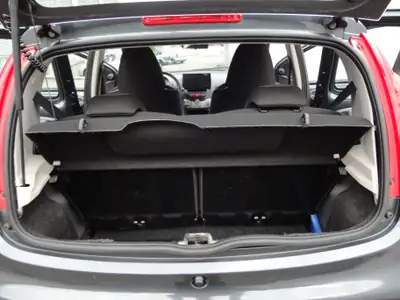 Peugeot 107 1.0 Trendy — Petite citadine économique, entretien minimal — Miniatura 14