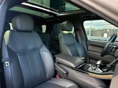 Land Rover Range Rover Sport 4.4 V8 First Edition — Performance brute et luxe britannique — interni