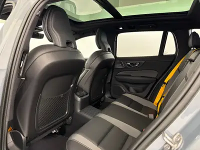 Volvo V60 T8 eAWD Polestar — Hybride rechargeable haute performance, 26 500 km seulement — dettaglio