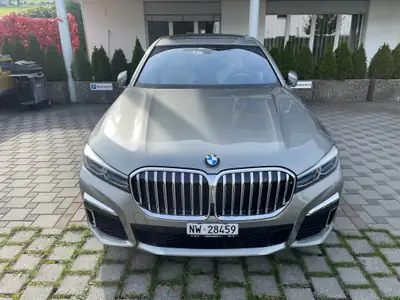BMW 730Ld xDrive — Berline de luxe hybride diesel, 130 000 km, sans accident — fianco