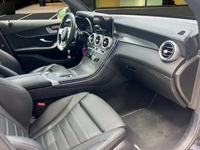 Mercedes-Benz GLC 43 AMG 4Matic — SUV sportif 390 ch, équipements premium, 126 000 km — Thumbnail 11