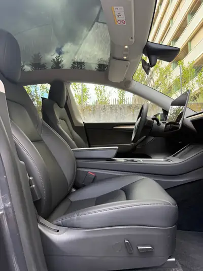 Tesla Model Y Long Range — SUV électrique performant, 73'000 km, affaire exceptionnelle — Thumbnail 9