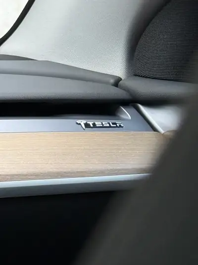 Tesla Model Y Long Range — SUV électrique performant, 73'000 km, affaire exceptionnelle — Thumbnail 12