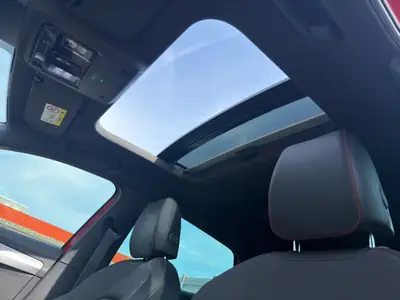 SEAT Leon 1.5 eTSI mHEV — Berline hybride légère, 104 000 km, sans sinistre — Thumbnail 10