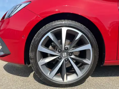 SEAT Leon 1.5 eTSI mHEV — Berline hybride légère, 104 000 km, sans sinistre — Thumbnail 16