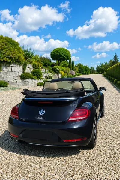 VW Beetle 1.4 TSI Design DSG — Cabriolet iconique, moteur turbo performant — arrière