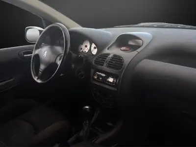 Peugeot 206 SW 1.6 16V XS — Breaks spacieux d'époque, sans accident — Thumbnail 10