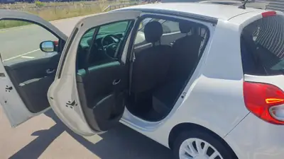 Renault Clio 1.2 TCe 100 S — Citadine fiable, faible kilométrage, sans sinistre — Miniatura 15