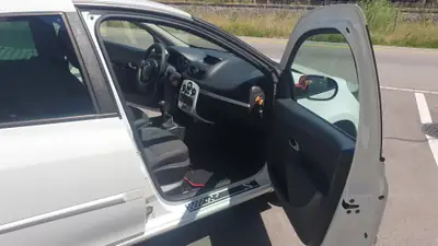 Renault Clio 1.2 TCe 100 S — Citadine fiable, faible kilométrage, sans sinistre — Miniatura 14