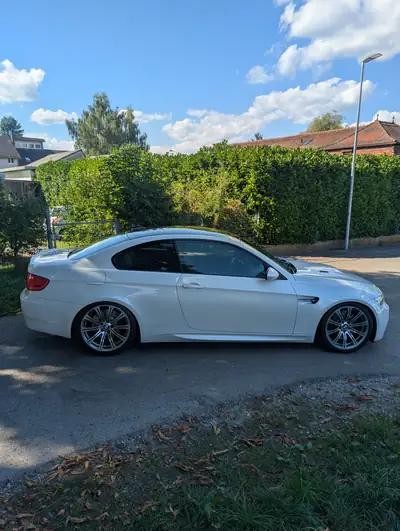 BMW M3 Coupé 2011 — 420 ch de pure performance, seulement 53'000 km — interni