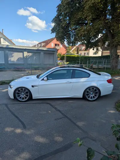 BMW M3 Coupé 2011 — 420 ch de pure performance, seulement 53'000 km — cruscotto