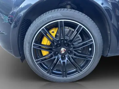 Porsche Cayenne Turbo 2010 — SUV de prestige 500 ch, contrôle technique du jour — Thumbnail 8