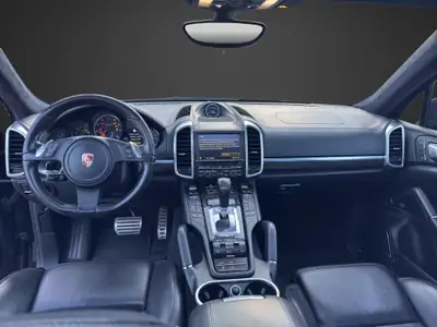 Porsche Cayenne Turbo 2010 — SUV de prestige 500 ch, contrôle technique du jour — Thumbnail 13