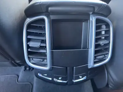 Porsche Cayenne Turbo 2010 — SUV de prestige 500 ch, contrôle technique du jour — Thumbnail 15