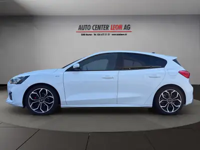 Ford Focus 1.0 SCTi ST Line — Compacte dynamique, automatique, sans sinistre — rear view