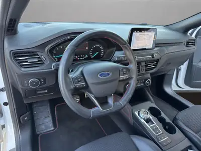 Ford Focus 1.0 SCTi ST Line — Compacte dynamique, automatique, sans sinistre — Thumbnail 10