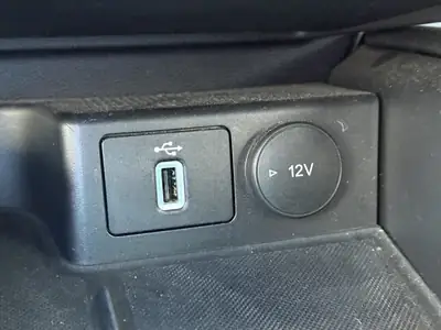 Ford Focus 1.0 SCTi ST Line — Compacte dynamique, automatique, sans sinistre — Thumbnail 27