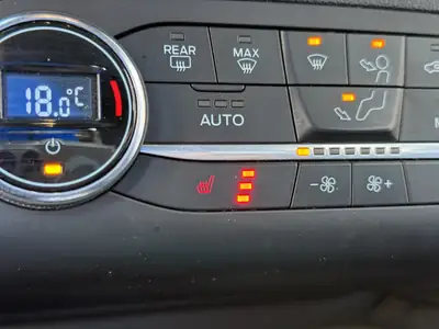 Ford Focus 1.0 SCTi ST Line — Compacte dynamique, automatique, sans sinistre — Thumbnail 29