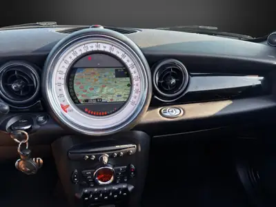 MINI Cooper S Cabriolet — Décapotable sportive 184 ch, toit ouvert, top équipement — Thumbnail 10