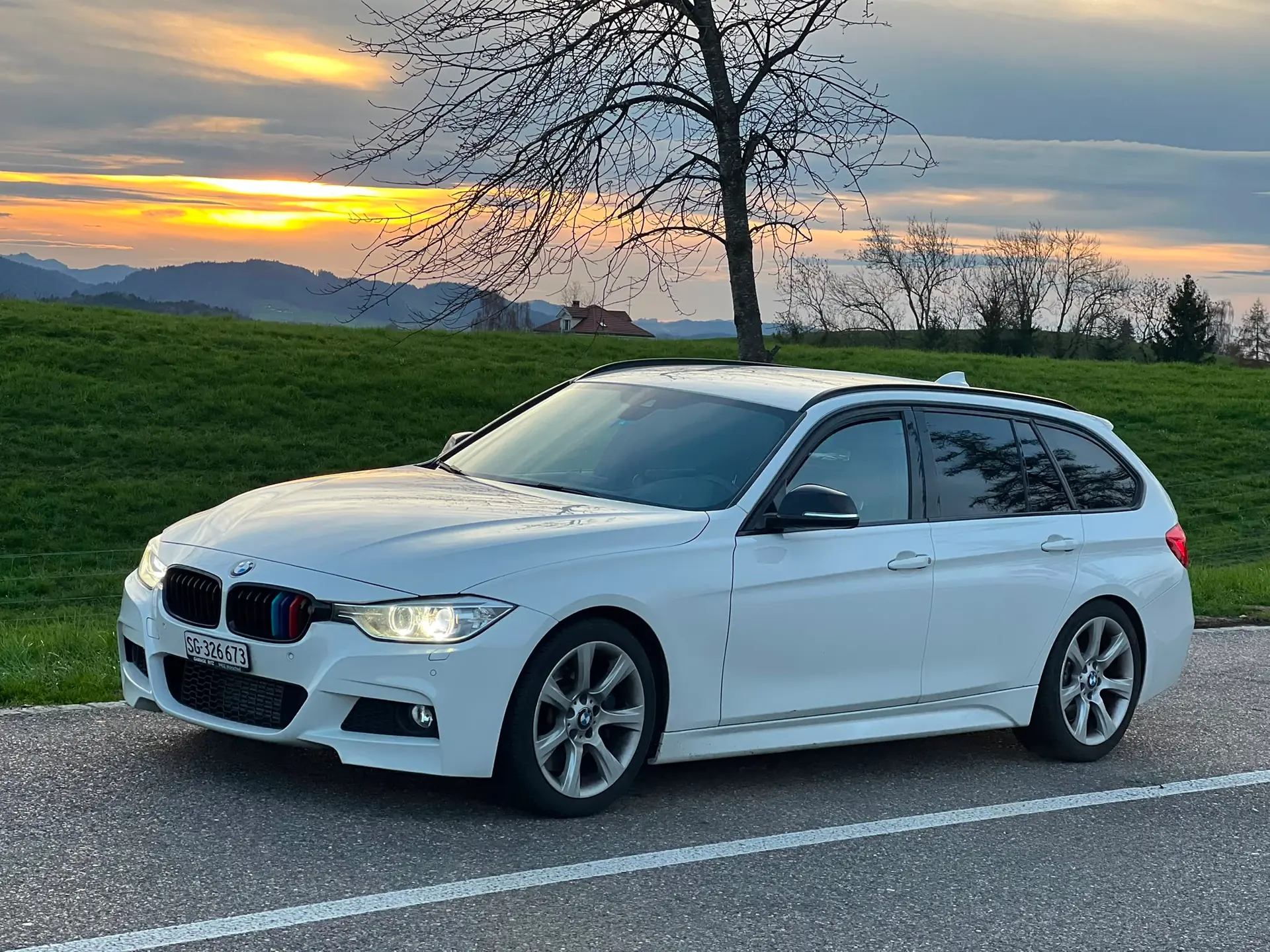 BMW 330 2012 occasion Bazenheid — 4