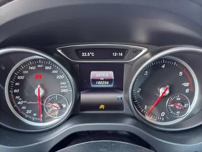 Mercedes-Benz CLA 200 Shooting Brake — Monospace diesel efficace, sans sinistre — Thumbnail 11