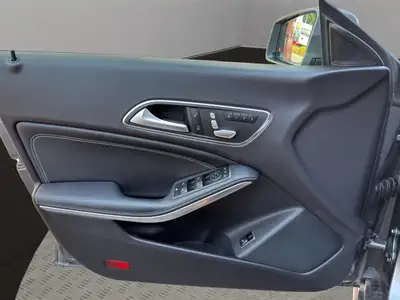 Mercedes-Benz CLA 200 Shooting Brake — Monospace diesel efficace, sans sinistre — Thumbnail 12