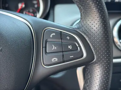 Mercedes-Benz CLA 200 Shooting Brake — Monospace diesel efficace, sans sinistre — Thumbnail 26