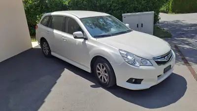 Subaru Legacy 2.0i Advantage — Break fiable, 4x4 intégral et sans sinistre — côté