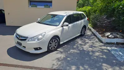 Subaru Legacy 2.0i Advantage — Break fiable, 4x4 intégral et sans sinistre — vue extérieure