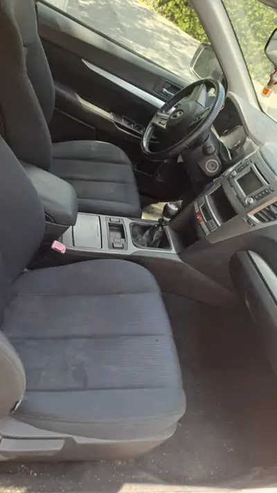 Subaru Legacy 2.0i Advantage — Break fiable, 4x4 intégral et sans sinistre — tableau de bord