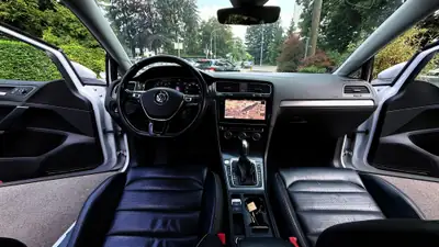 VW Golf Variant 1.4 TSI Lounge R-Line DSG — Monospace polyvalent, 151'000 km, sans sinistre — Thumbnail 9