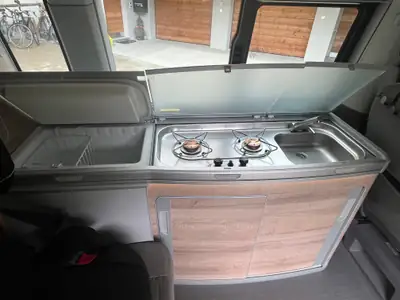 VW T6.1 2.0 TDI 150 — Camping-car aménagé 4 places, prêt à l'aventure — Thumbnail 7
