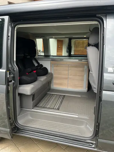 VW T6.1 2.0 TDI 150 — Camping-car aménagé 4 places, prêt à l'aventure — Thumbnail 9