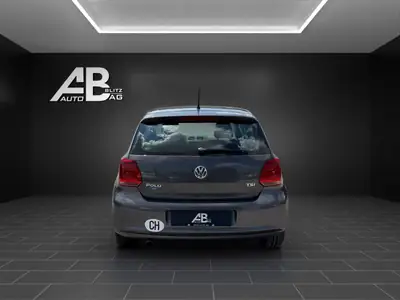 Volkswagen Polo 1.2 TSI Comfortline — Citadine fiable, moteur turbo efficace, 77 000 km — interior