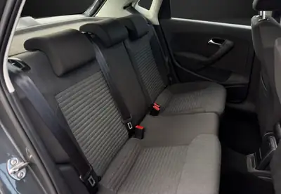 Volkswagen Polo 1.2 TSI Comfortline — Citadine fiable, moteur turbo efficace, 77 000 km — Thumbnail 13