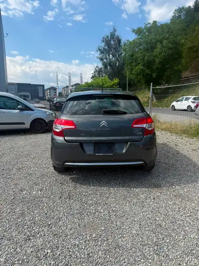 Citroën C4 Picasso 1.6 VTi Swiss Style — Monospace spacieux, entretien économique — Innenraum