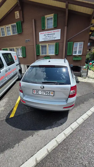 Skoda Octavia 2.0 TDI 150 — Break diesel robuste, 103 000 km, sièges gris élégants — Innenraum