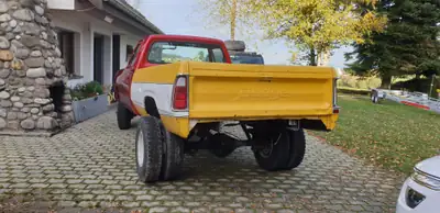 Dodge Ram W 3500 Dually — Mythique pickup V8 4x4, moteur 250 ch, très bas kilométrage — Heckansicht