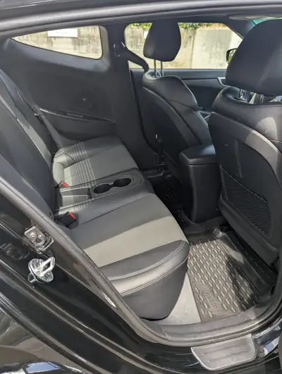 Hyundai Veloster 1.6 GDi — Coupé sportif compact, toit panoramique, caméra de recul — Miniatur 10