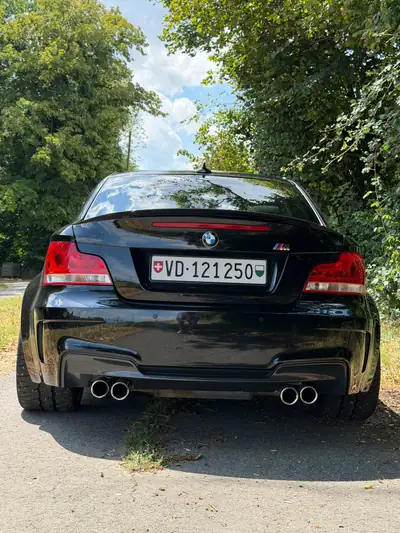 BMW 1er M — Coupé sportif haute performance, 340 ch à bas kilométrage — Miniature 9