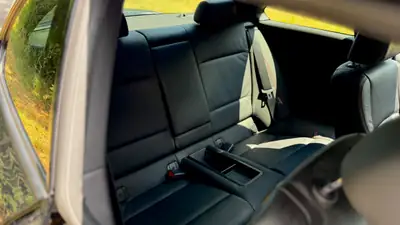 BMW 1er M — Coupé sportif haute performance, 340 ch à bas kilométrage — Miniature 16