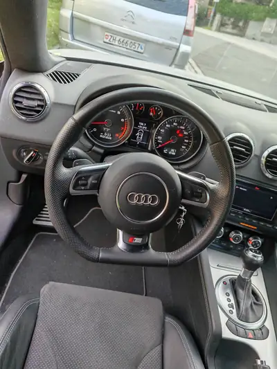 Audi TT Coupé Quattro S-Tronic 2.0 TFSI — Sportif compact, 211 ch et traction intégrale — dettaglio