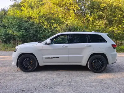 Jeep Grand Cherokee 6.2 V8 HEMI Trackhawk — Monstre américain 709 ch, 155'000 km — fianco