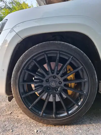 Jeep Grand Cherokee 6.2 V8 HEMI Trackhawk — Monstre américain 709 ch, 155'000 km — dettaglio