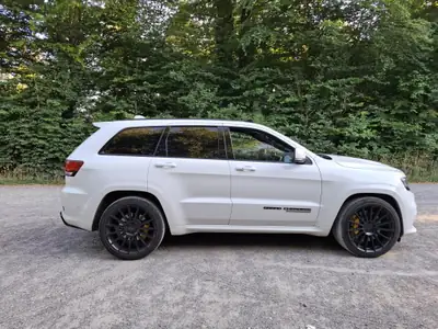 Jeep Grand Cherokee 6.2 V8 HEMI Trackhawk — Monstre américain 709 ch, 155'000 km — interni