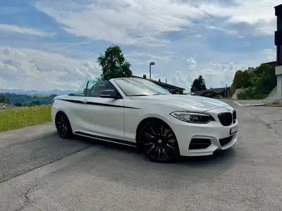 BMW M240i xDrive Cabriolet — Sportivité 340 ch, toile décapotable, finition premium — side view