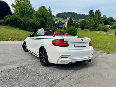 BMW M240i xDrive Cabriolet — Sportivité 340 ch, toile décapotable, finition premium — interior