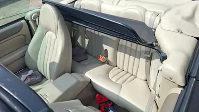 Jaguar XK8 2000 — Cabriolet légendaire, 284 ch et design intemporel — arrière
