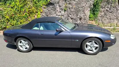 Jaguar XK8 2000 — Cabriolet légendaire, 284 ch et design intemporel — Miniature 19