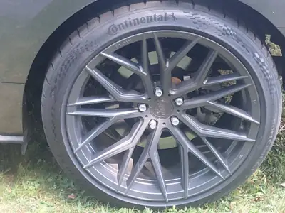Ford Mustang 2.3 EcoBoost — Coupé sportif légendaire, moteur optimisé 317 ch — Miniature 7